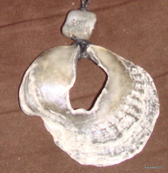 oystershellnecklace2.jpg