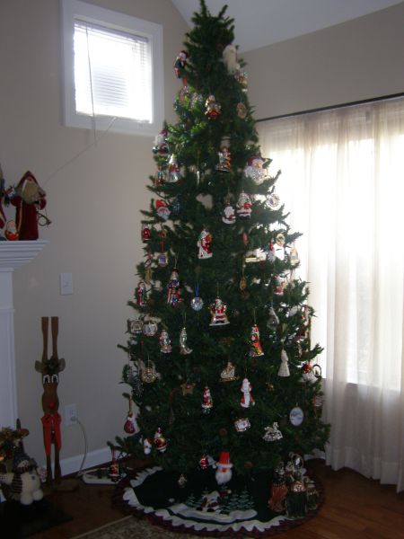 Front room tree.jpg